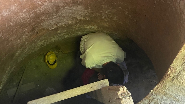 Rüyasında define görüp oturduğu evde kaçak kazı yapan anne ile oğluna gözaltı