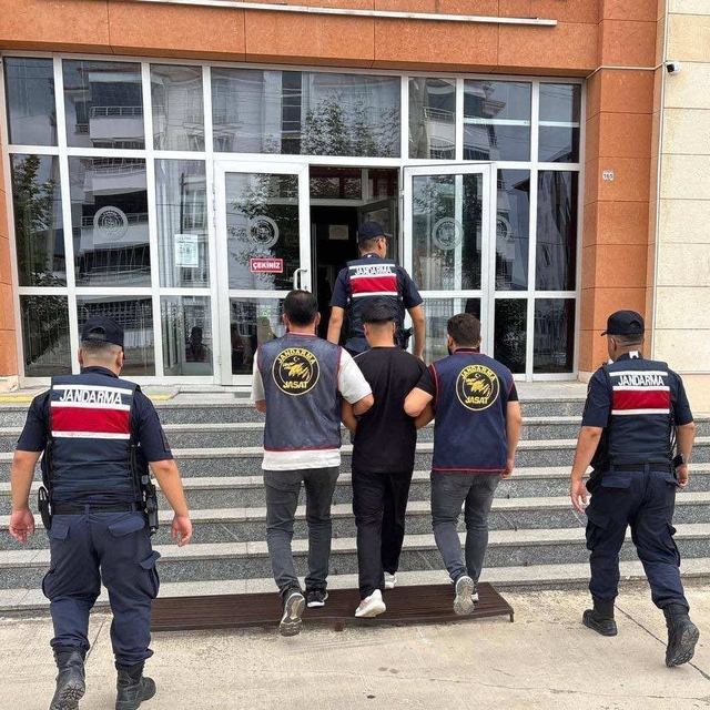 Tokat'ta hakkında 117 yıl kesinleşmiş hapis cezası bulunan firari yakalandı