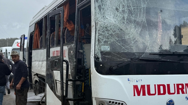 Bolu'da 3 araç çarpıştı; 10 yaralı