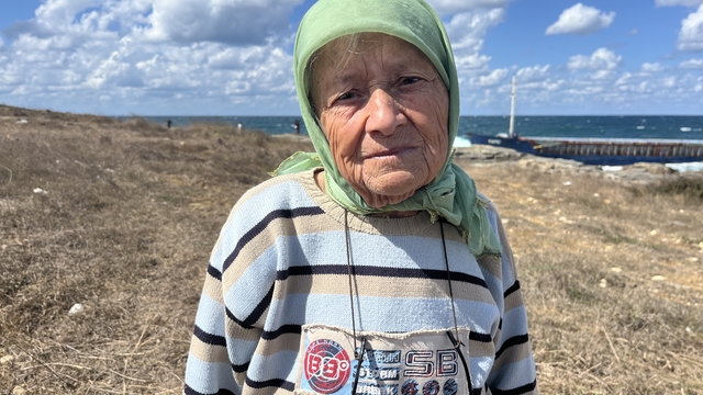 Kuru yük gemisi karaya oturdu; mürettebat kurtarıldı (5)