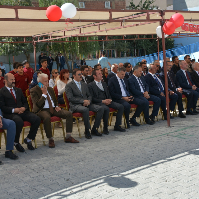 Hakkari'de "İlköğretim Haftası" kutlandı