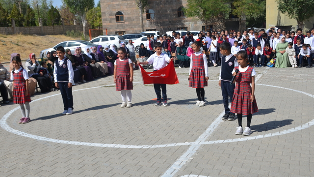 Bulanık'ta "İlköğretim Haftası" kutlandı