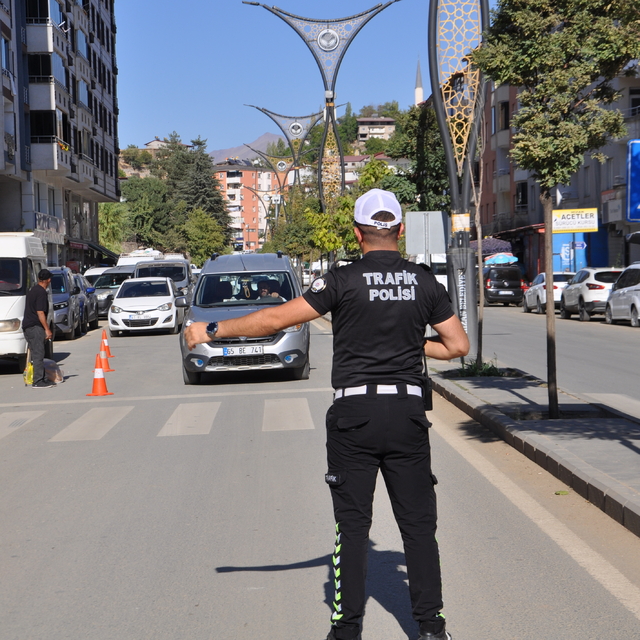 Hizan'da trafik ve asayiş denetimi yapıldı