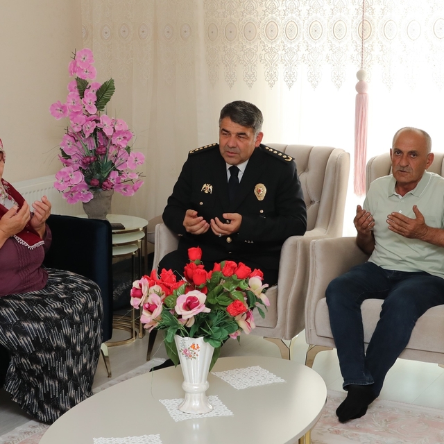 Erzurum Emniyet Müdürü Karaburun, ziyaretlerde bulundu