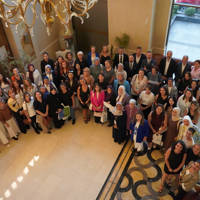 Isparta'da 126 kadın girişimci "Girişimde Kadın Gücü" programında buluştu