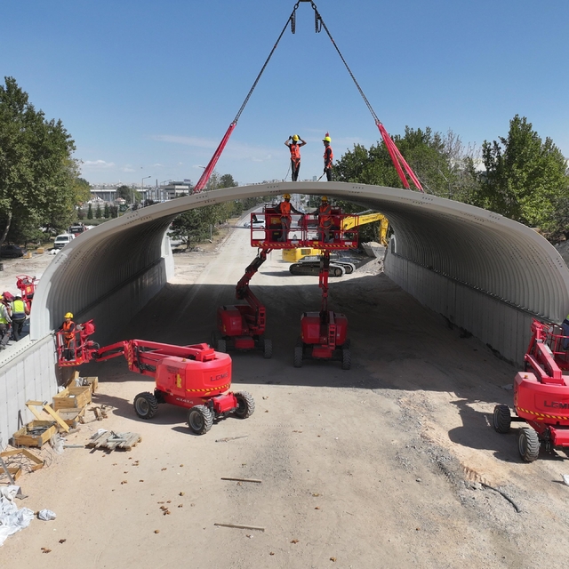 Konya Büyükşehir Belediye Başkanı Altay, "Köprülü Kavşağın" trafiği rahatla...
