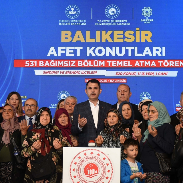 Sındırgı'da deprem konutlarının temeli atıldı