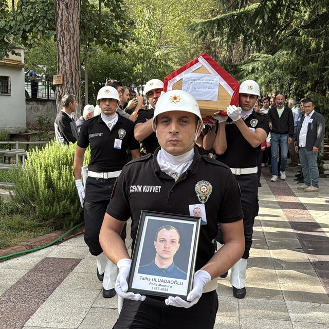 Motosiklet kazasında ölen polis memuru Karabük'te toprağa verildi