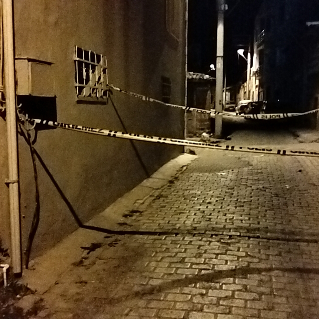 Sokakta karşılaştığı amcasını 3 yerinden bıçakladı