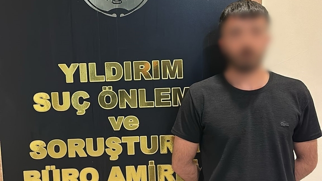 Uyuşturucu şüphelisi kahvehanenin tuvaletinde yakalandı