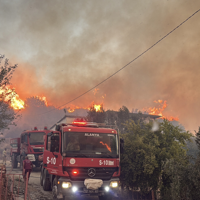 Alanya'daki orman yangınında 2'nci gün