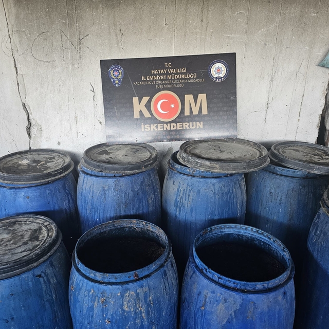 Hatay'da 2 bin 450 litre sahte içki ele geçirildi