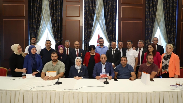 AK Parti Genel Merkez Kadın Kolları Başkanı Ercan, gazilerle bir araya geldi: