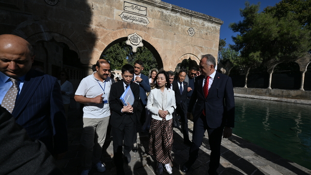 Japonya Prensesi Akiko Mikasa, Balıklıgöl'ü ziyaret etti