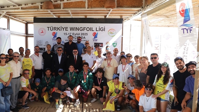 Türkiye Wingfoil Ligi'nin 3. ayağı Çanakkale'de tamamlandı