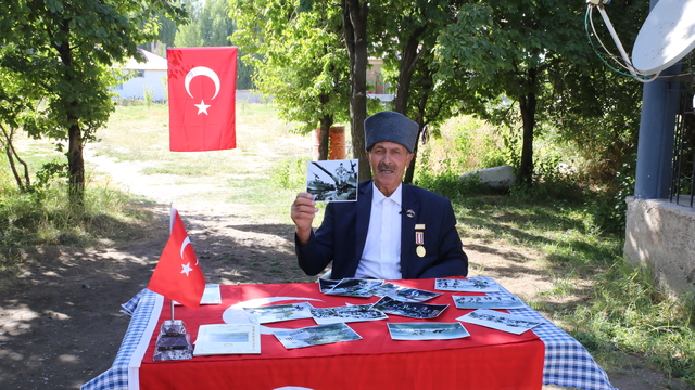 "Efsane tank"ın şoförü Kıbrıs gazisi, yaşadıklarını gururla anlatıyor