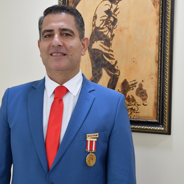 Gazi astsubay 15 yıldır Adana'nın kentsel dönüşüm projelerine katkı sunuyor