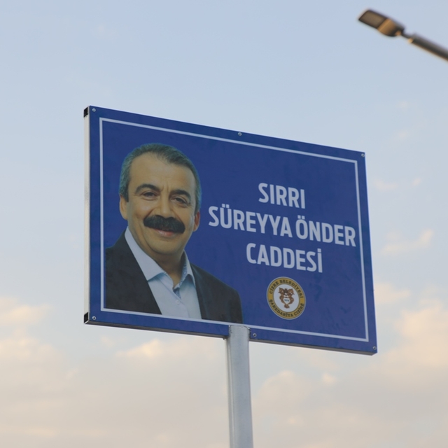 Cizre'de bir caddeye Sırrı Süreyya Önder'in ismi verildi