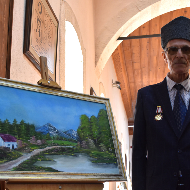 Kıbrıs gazisi, Bob Ross'dan esinlenip ressam oldu; ilk sergisini açtı