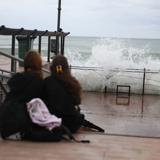 Ordu'da kuvvetli rüzgar Karadeniz'de dev dalgalar oluşturdu