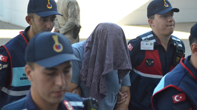 Aydın'da "suç işlemek amacıyla örgüt kurmak" ve "rüşvet" operasyonunda 6 şüpheli yakalandı