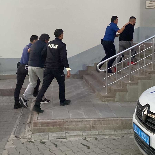 Konya'da uyuşturucu operasyonunda 2 tutuklama