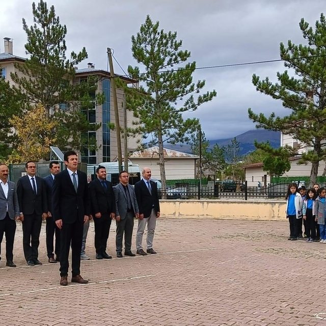 Ulaş'ta İlköğretim Haftası kutlandı