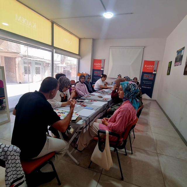 Gazze'deki dram, Manisa'da karikatür ve resim atölyesiyle anlatıldı