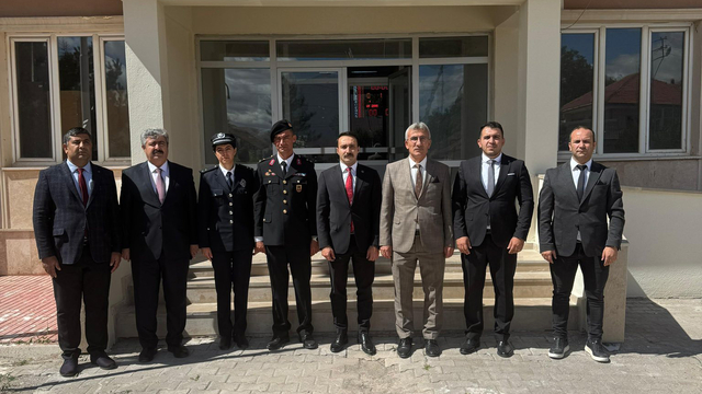 Gemerek'te onarılan spor salonu hizmete açıldı