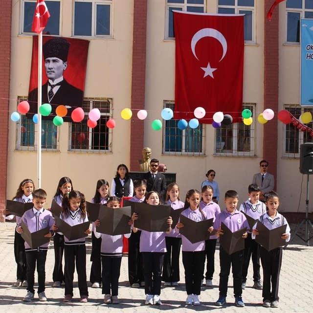 Çaldıran'da İlköğretim Haftası kutlandı