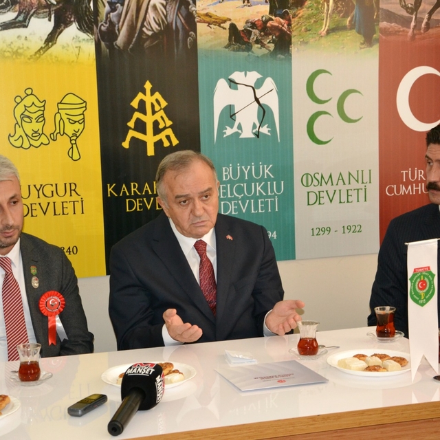 MHP Grup Başkanvekili Erkan Akçay, Manisa'da ziyaretlerde bulundu