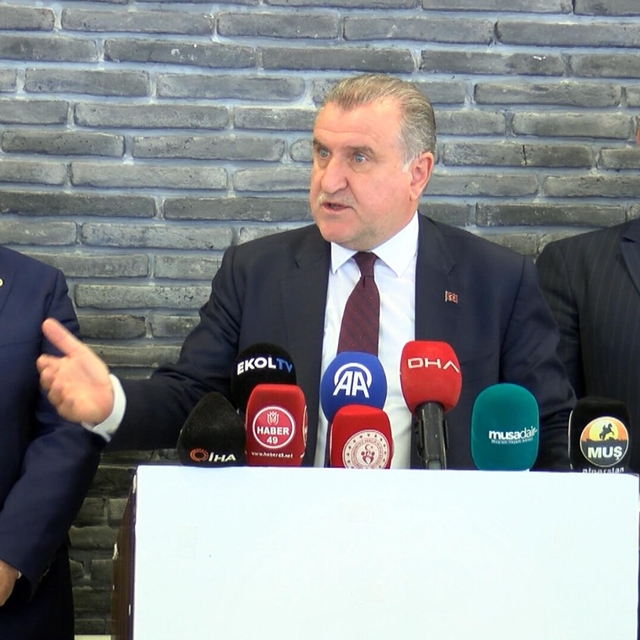 Bakan Bak: Türkiye hızla bir spor ülkesi olma yolunda ilerliyor