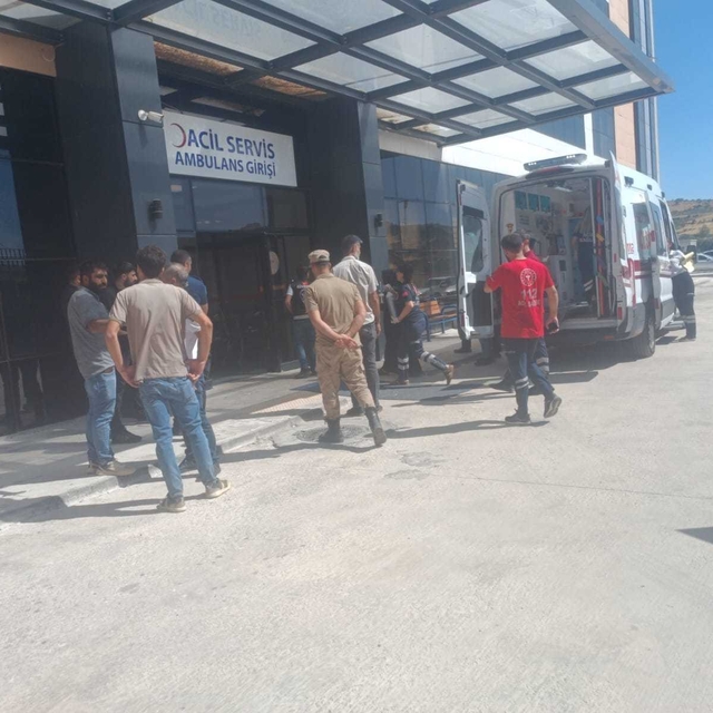 Diyarbakır'da çıkan silahlı kavgada 1 kişi ağır yaralandı