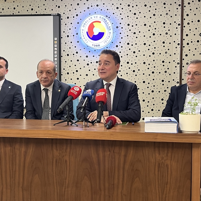 Babacan, Çankırı Ticaret ve Sanayi Odası'nı ziyaret etti