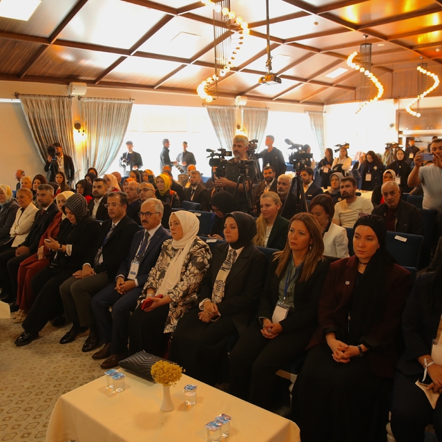 Erzurum'da "Aile İçin Dijital Eğitim ve Psiko-Sosyal Destek Çalıştayı" düze...