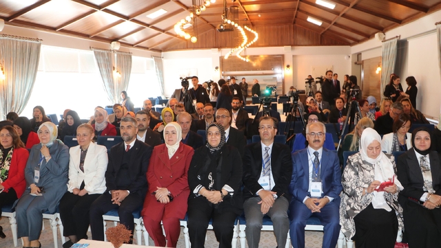 Erzurum'da 'Aile için Dijital Eğitim ve Psiko-Sosyal Destek Çalıştayı' düzenlendi