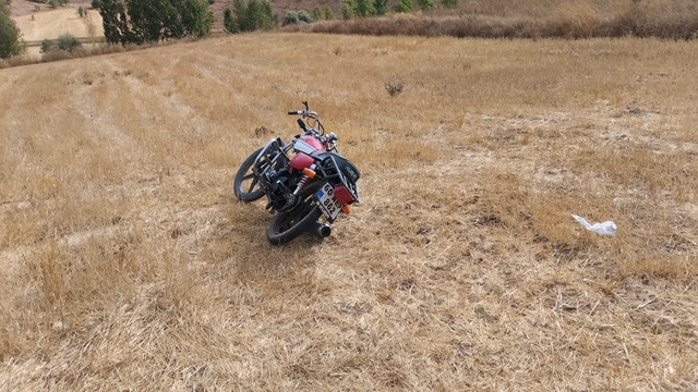 Tokat'ta tarlaya devrilen motosikletin sürücüsü öldü