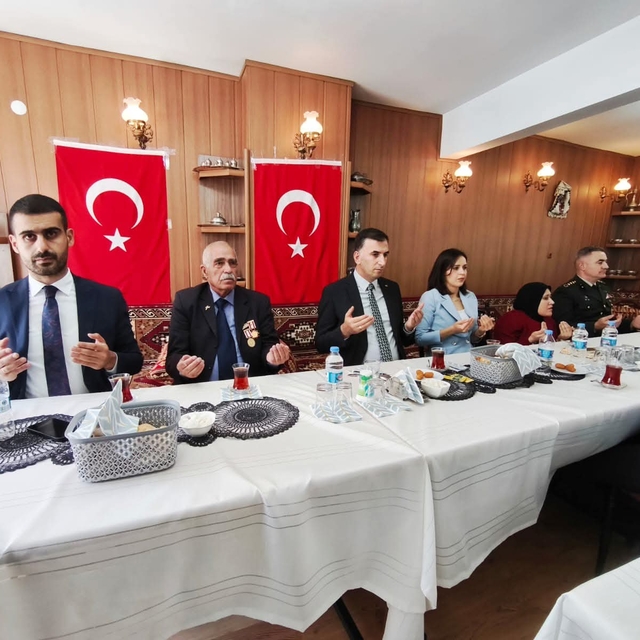 Çemişgezek'te gaziler onuruna yemek verildi