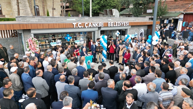 Çankırı Belediyesi tarafından üretilen süt ürünlerinin satış ofisi açıldı