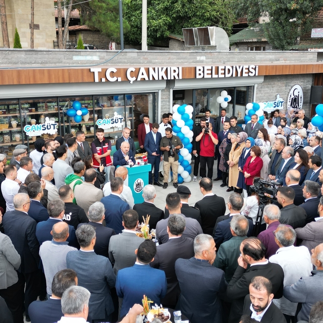 Çankırı Belediyesi tarafından üretilen süt ürünlerinin satış ofisi açıldı