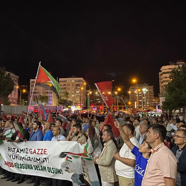 Kahramanmaraş'ta Filistin'e ve Küresel Sumud Filosu'na destek yürüyüşü düze...