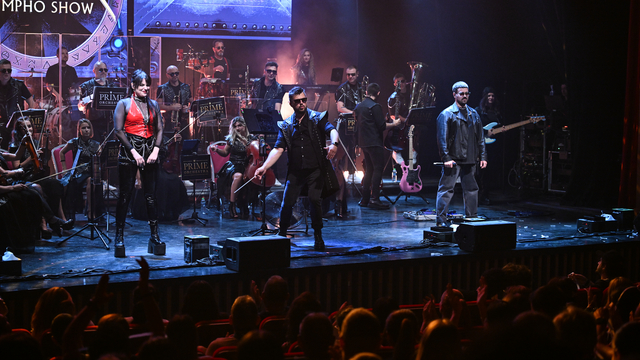 Adana'da Ukraynalı müzik grubu Prime Orchestra konser verdi