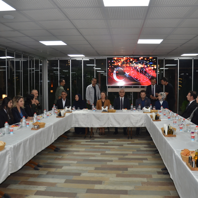 Muş Valisi Çakır, gazilerle bir araya geldi