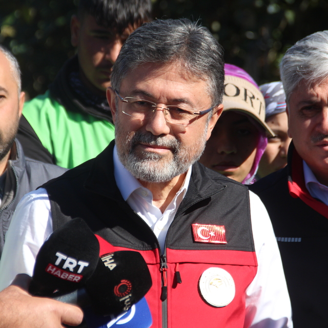 Bakan Yumaklı: Hassas davranmalıyız, çok küçük bir problemin devasa alanlar...