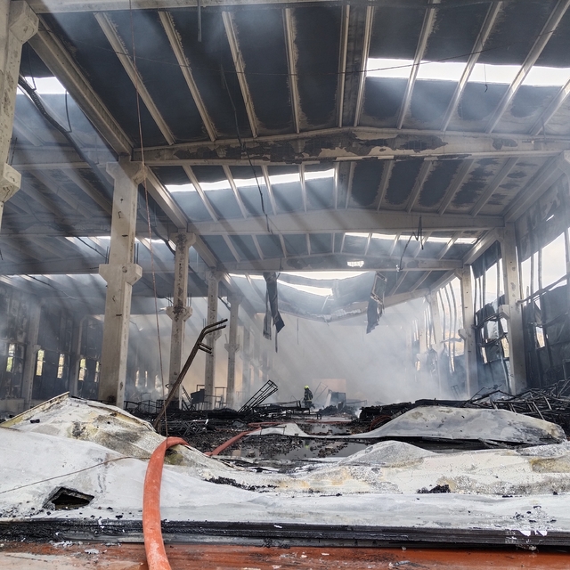 Kayseri'de mobilya fabrikasında yangın (2)