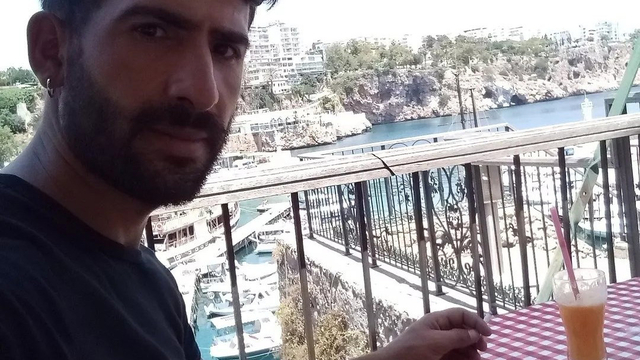 Tarlaya devrilen motosikletin sürücüsü öldü