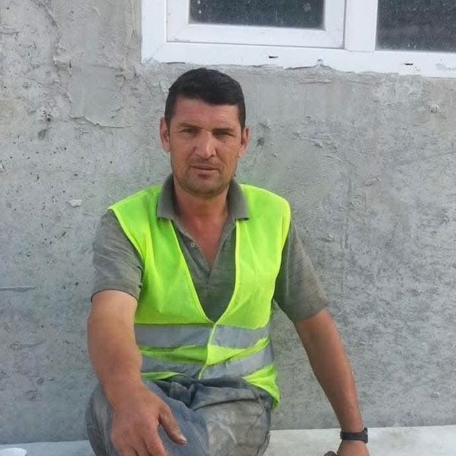 Ceviz toplarken elektrik akımına kapılıp öldü