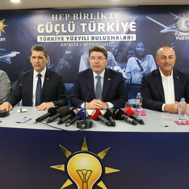 Bakan Tunç: Şehit ailelerimizi rencide edecek hiçbir tutum içerisinde olmay...