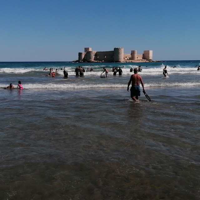 Kızkalesi'nde eylülde turist yoğunluğu