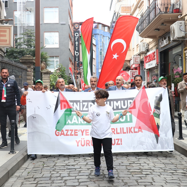 Trabzon'da Filistin'e ve Küresel Sumud Filosu'na destek yürüyüşü düzenlendi
